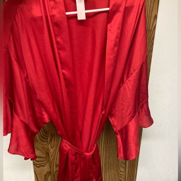 Victoria’s Secret - Georgette flounce robe - Picture 2 of 6